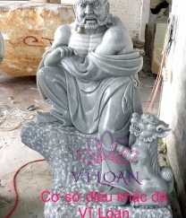 Tượng Phật La Hán trong chùa đẹp
