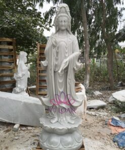 Alternative view of Tượng Phật Bà Quan Âm Đứng
