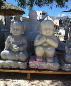 Tượng Chú tiểu Đá Trắng