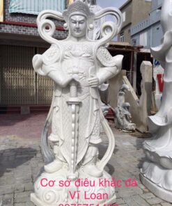 Tượng Hộ Pháp bằng đá