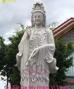 Tượng đá Quan Âm bồ tát