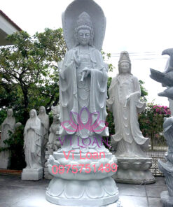 Alternative view of Tượng Phật bà quan âm