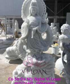 Alternative view of Mẹ quan âm bằng đá cẩm thạch