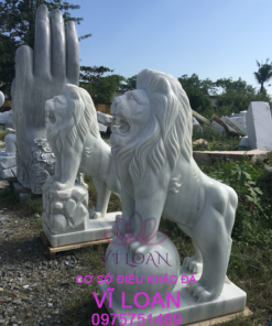 Tượng sư tử oai phong