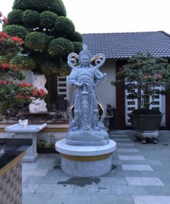Alternative view of TƯỢNG HỘ PHÁP BẰNG ĐÁ