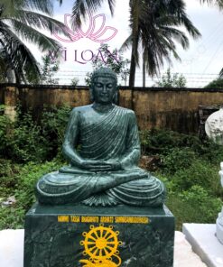 Tượng Phật Bổn sư bằng Ngọc Xanh